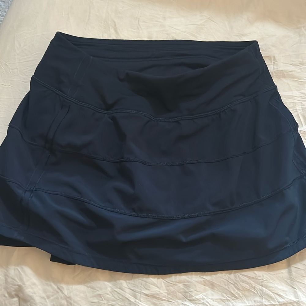 LuLuLemon navy blue skirt. Size 2
